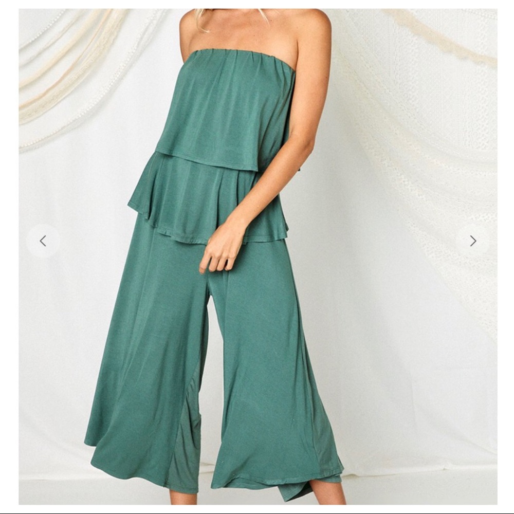 Chic and Fabulous Off The Shoulder Tiered Jumpsuit - Picture 2 of 4